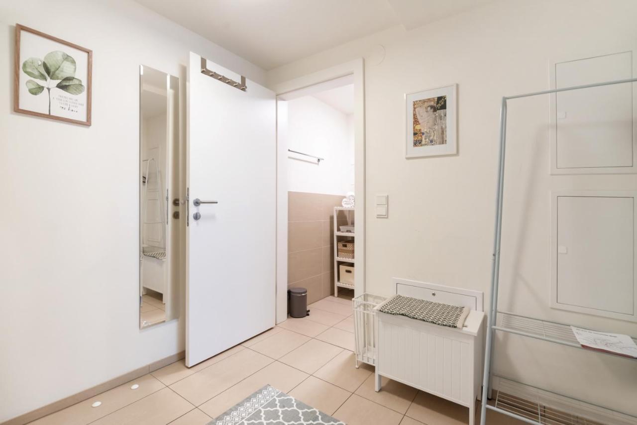 Quiet And Cozy Apartment Next To Mariahilfer Strasse And Naschmarkt With Ac, Minimum 30 Nights Wien Exterior foto