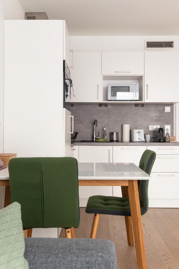 Quiet And Cozy Apartment Next To Mariahilfer Strasse And Naschmarkt With Ac, Minimum 30 Nights Wien Exterior foto