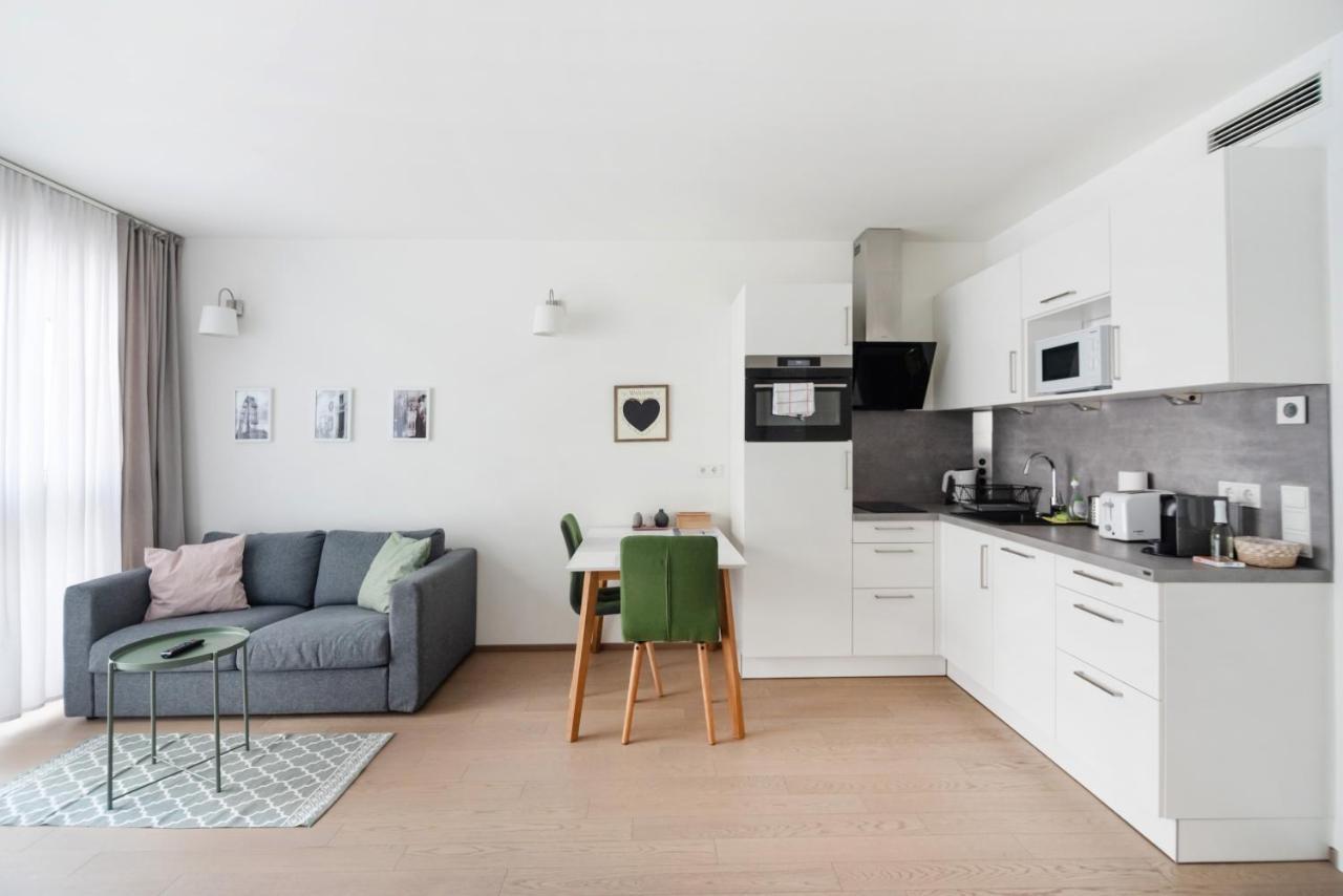 Quiet And Cozy Apartment Next To Mariahilfer Strasse And Naschmarkt With Ac, Minimum 30 Nights Wien Exterior foto