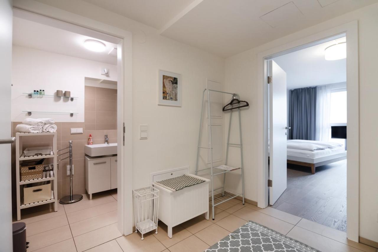 Quiet And Cozy Apartment Next To Mariahilfer Strasse And Naschmarkt With Ac, Minimum 30 Nights Wien Exterior foto