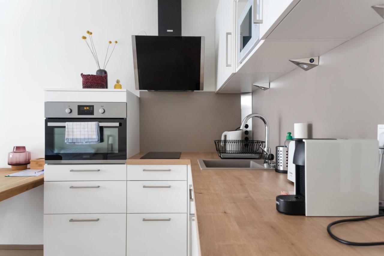 Quiet And Cozy Apartment Next To Mariahilfer Strasse And Naschmarkt With Ac, Minimum 30 Nights Wien Exterior foto